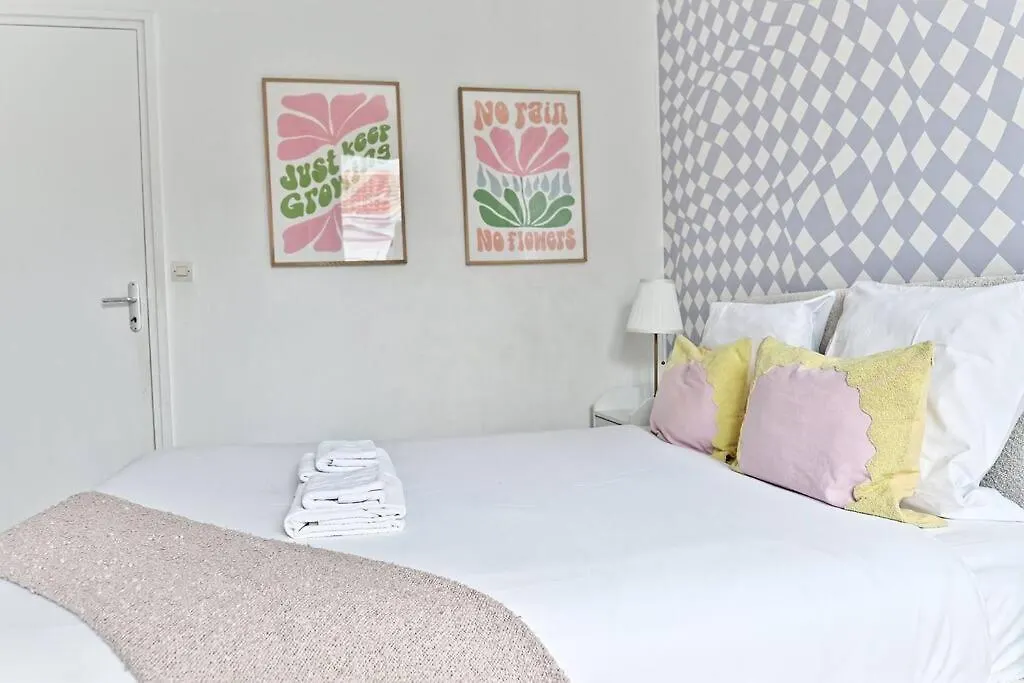 Apartment Appartement Charmant Et Colore Montparnasse - II Paris